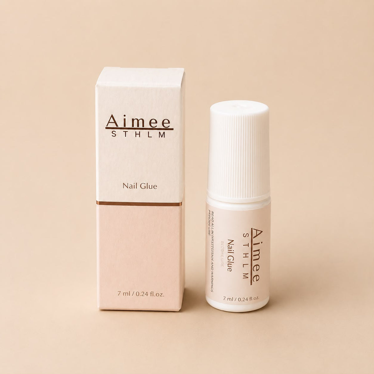 Aimee STHLM Nagelkleber – Starker und schnell trocknender Nagelkleber für Press-on-Nägel mit Verpackung