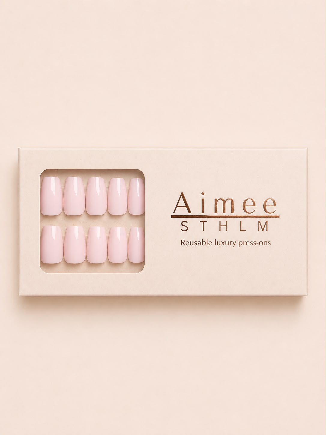 Pink Palette-Schachtel – Wiederverwendbare hellrosa Kunstnägel in der Ausführung „Short Pointe“, verpackt in einer exklusiven Schachtel von Aimee STHLM