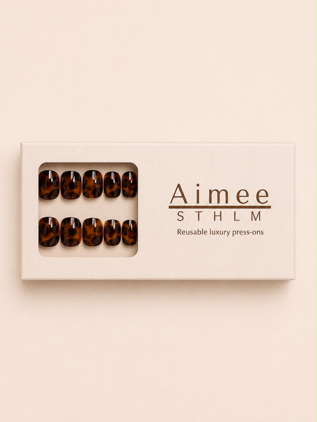 Espresso Shot-Schachtel – Wiederverwendbare, tiefbraune, gemusterte Kunstnägel in der Form „Extra Short Square“, verpackt in einer exklusiven Schachtel von Aimee STHLM