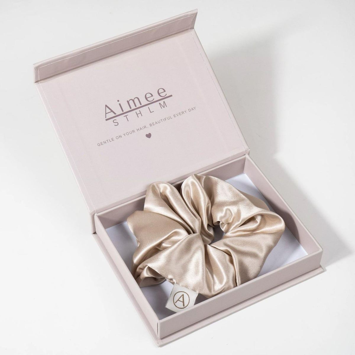 #colors_Rose Gold Maulbeerseiden-Haargummi in Roségold – Seidenhaargummi aus 22-Momme-Maulbeerseide von Aimee STHLM