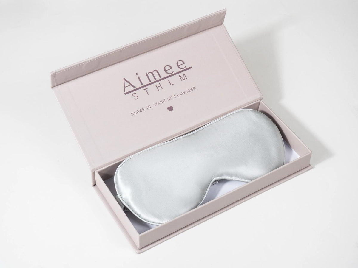 #colors_Silver Grey Mulberry Silk Sleep Mask in Silver Grey – Sanfte Schlafmaske aus 100 % Seide von Aimee STHLM