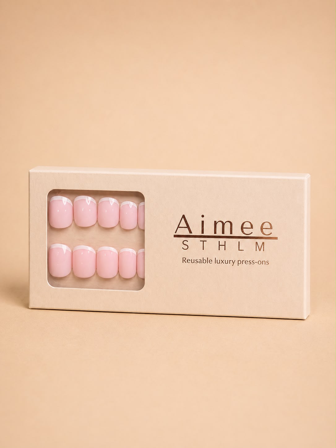 Pink French ask – Genanvendelige lyserøde franske kunstnegle i Extra Short Square, pakket i en eksklusiv æske fra Aimee STHLM